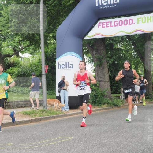 29.06.2025 - hella hamburg halbmarathon KatJ http://msf.ph/oto/8344791 29.06.2025 10:19:52 Zwischen KM18-KM19 3845, 8190, 8318 meine-sportfotos.de