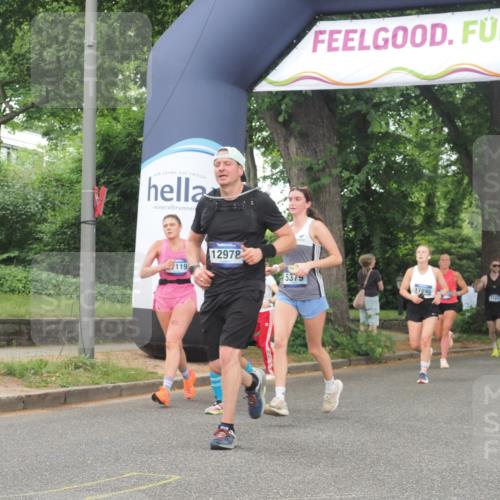 29.06.2025 - hella hamburg halbmarathon KatJ http://msf.ph/oto/8344803 29.06.2025 10:49:25 Zwischen KM18-KM19 1147, 3625, 5058, 5379 meine-sportfotos.de