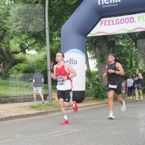 29.06.2025 - hella hamburg halbmarathon KatJ http://msf.ph/oto/8344855 29.06.2025 10:19:53 Zwischen KM18-KM19 2689, 8190, 8318 meine-sportfotos.de