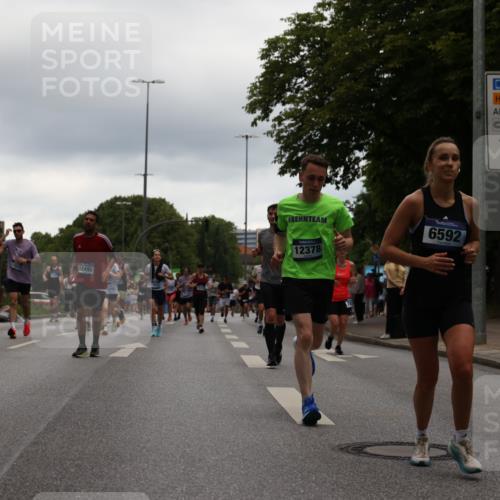 29.06.2025 - hella hamburg halbmarathon Yannick Fuchs http://msf.ph/oto/8344966 29.06.2025 10:52:23 20KM 1319, 1833, 2159, 2250, 2619, 2656, 2711, 2996, 3251, 4550, 4708, 4767, 5277, 5675, 6138, 6147, 6592, 7082, 7659, 7856, 8089, 9230, 9553, 9555, 10020, 10268, 10319, 10518, 10703, 11394, 11605, 11808, 11846, 12378, 12495, 12734, 12735, 12879, 13287, 13512, 13654, 13694, 14355, 14673, 15197, 15434, 15527, 16189, 17531, 17665, 17814, 17827, 17967, 18727, 18985 meine-sportfotos.de
