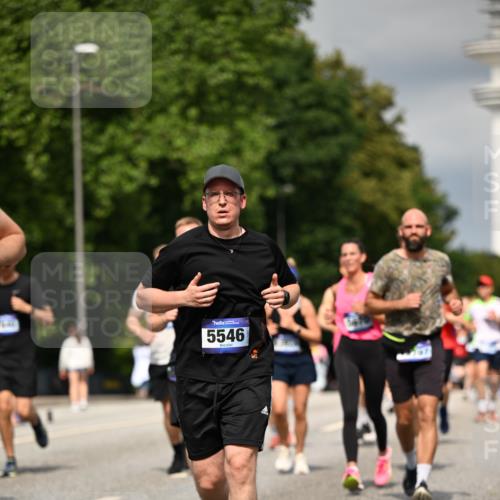 29.06.2025 - hella hamburg halbmarathon Dr. Thomas Lammeyer http://msf.ph/oto/8344992 29.06.2025 10:18:17 Kennedybrücke 1131, 1406, 2990, 3020, 3154, 3728, 3756, 3834, 3939, 5191, 5546, 5670, 6028, 6083, 6089, 7209, 7442, 7802, 7840, 7991, 8001, 8147, 8409, 9663, 9845, 10610, 10977, 11355 meine-sportfotos.de