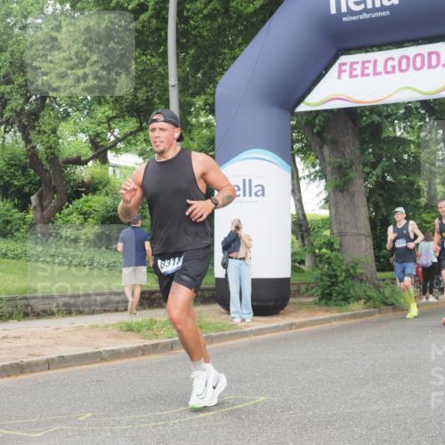 29.06.2025 - hella hamburg halbmarathon KatJ http://msf.ph/oto/8344999 29.06.2025 10:19:54 Zwischen KM18-KM19 2689, 8190, 8318 meine-sportfotos.de