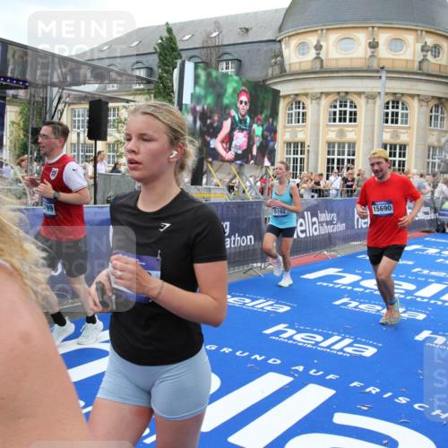 29.06.2025 - hella hamburg halbmarathon Michael Strokosch http://msf.ph/oto/8345036 29.06.2025 10:52:00 Ziel 2818, 2823, 2880, 4033, 4297, 5102, 5336, 6390, 7130, 7409, 7724, 8413, 8856, 8977, 10057, 13799, 15356, 15690, 17815, 17962, 17978, 18869 meine-sportfotos.de