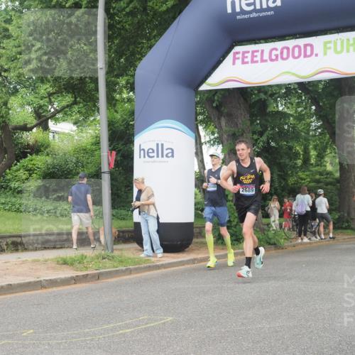 29.06.2025 - hella hamburg halbmarathon KatJ http://msf.ph/oto/8345049 29.06.2025 10:19:55 Zwischen KM18-KM19 2689, 8190, 8318 meine-sportfotos.de