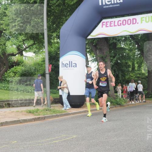 29.06.2025 - hella hamburg halbmarathon KatJ http://msf.ph/oto/8345065 29.06.2025 10:19:55 Zwischen KM18-KM19 2689, 8190, 8318 meine-sportfotos.de