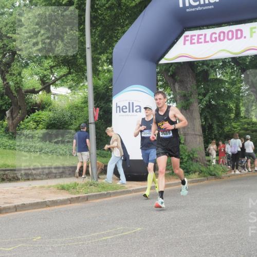29.06.2025 - hella hamburg halbmarathon KatJ http://msf.ph/oto/8345117 29.06.2025 10:19:55 Zwischen KM18-KM19 2689, 8190, 8318 meine-sportfotos.de