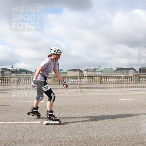 29.06.2025 - hella hamburg halbmarathon Lena Gebhardt http://msf.ph/oto/8345172 29.06.2025 09:09:08 Lombardsbrücke 82 meine-sportfotos.de