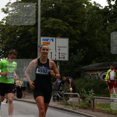 29.06.2025 - hella hamburg halbmarathon Yannick Fuchs http://msf.ph/oto/8345182 29.06.2025 10:52:23 20KM 1319, 1833, 2159, 2250, 2619, 2656, 2711, 2996, 3251, 4550, 4708, 4767, 5277, 5675, 6138, 6147, 6592, 7082, 7659, 7856, 8089, 9230, 9553, 9555, 10020, 10268, 10319, 10518, 10703, 11394, 11605, 11808, 11846, 12378, 12495, 12734, 12735, 12879, 13287, 13512, 13654, 13694, 14355, 14673, 15197, 15434, 15527, 16189, 17531, 17665, 17814, 17827, 17967, 18727, 18985 meine-sportfotos.de