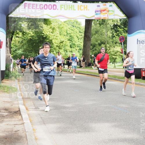 29.06.2025 - hella hamburg halbmarathon MichiJ http://msf.ph/oto/8345219 29.06.2025 10:40:32 Zwischen KM18-KM19 1061, 1499, 2074, 6628, 6877, 6897, 7232, 9065, 9163, 12490, 13803, 15430, 15690, 16357, 16477, 16986, 17130, 18487, 18831, 18915, 19244 meine-sportfotos.de