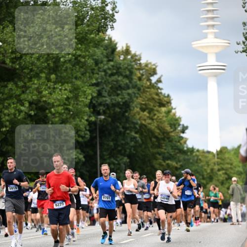 29.06.2025 - hella hamburg halbmarathon Dr. Thomas Lammeyer http://msf.ph/oto/8345274 29.06.2025 10:40:35 Kennedybrücke 1036, 1102, 1183, 1224, 1284, 3243, 3699, 3741, 3990, 4902, 4937, 5171, 5240, 5246, 5540, 5747, 5919, 6417, 6896, 7927, 8530, 8581, 9229, 9295, 9694, 9701, 10119, 10336, 10341, 10531, 10984 meine-sportfotos.de