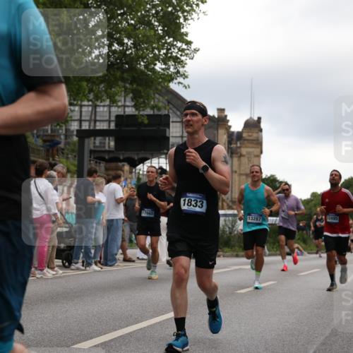 29.06.2025 - hella hamburg halbmarathon Yannick Fuchs http://msf.ph/oto/8345282 29.06.2025 10:52:23 20KM 1319, 1833, 2159, 2250, 2619, 2656, 2711, 2996, 3251, 4550, 4708, 4767, 5277, 5675, 6138, 6147, 6592, 7082, 7659, 7856, 8089, 9230, 9553, 9555, 10020, 10268, 10319, 10518, 10703, 11394, 11605, 11808, 11846, 12378, 12495, 12734, 12735, 12879, 13287, 13512, 13654, 13694, 14355, 14673, 15197, 15434, 15527, 16189, 17531, 17665, 17814, 17827, 17967, 18727, 18985 meine-sportfotos.de