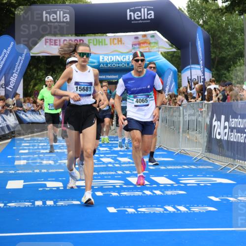 29.06.2025 - hella hamburg halbmarathon Strokosch-Dieckow http://msf.ph/oto/8345355 29.06.2025 10:53:18 Ziel 1683, 1727, 2074, 2354, 4065, 6198, 6629, 6942, 7312, 7383, 8273, 8361, 8651, 9142, 11844, 12490, 12875, 13997, 15179, 15681, 15838, 16929, 18134, 18901 meine-sportfotos.de