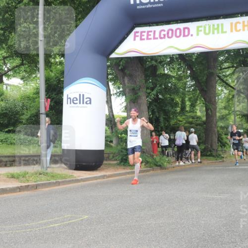29.06.2025 - hella hamburg halbmarathon KatJ http://msf.ph/oto/8345446 29.06.2025 10:19:57 Zwischen KM18-KM19 2689, 8190, 8318 meine-sportfotos.de