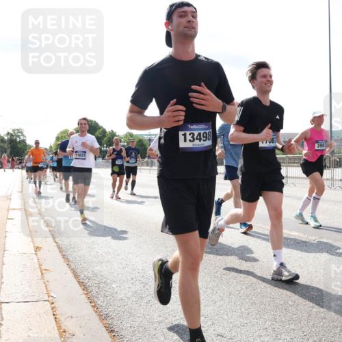 29.06.2025 - hella hamburg halbmarathon Lena Gebhardt http://msf.ph/oto/8345453 29.06.2025 10:00:52 Lombardsbrücke 11623, 1340, 13498, 7087, 3983, 1726, 1544, 1568, 1583, 1611, 1681, 1726, 2236, 2426, 2474, 2490, 2982, 3042, 3059, 3141, 3400, 3625, 3740, 3794, 3983, 4238, 4419, 4579, 4616, 4708, 4767, 4940, 4945, 5033, 5418, 5643, 5870, 6138, 6147, 6220, 6443, 6487, 6531, 6714, 6757, 6835, 7658, 7757, 7759, 7761, 8255, 8326, 8478, 8632, 8923, 9124, 9553, 9555, 9577, 9932, 10074, 10188, 10271, 10599 meine-sportfotos.de