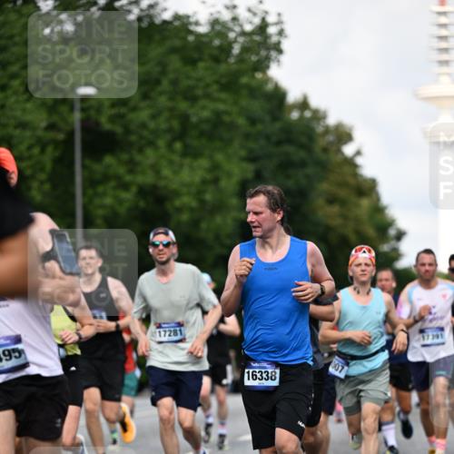 29.06.2025 - hella hamburg halbmarathon Dr. Thomas Lammeyer http://msf.ph/oto/8345541 29.06.2025 09:56:06 Kennedybrücke 1057, 1139, 1169, 1220, 1415, 1512, 1604, 2233, 3305, 4080, 4871, 4915, 5007, 5011, 5336, 6373, 6711, 7067, 7185, 7191, 7432, 7451, 7710, 7865, 7961, 8467, 8852, 9444, 10099, 10251, 10493, 10691, 10741 meine-sportfotos.de