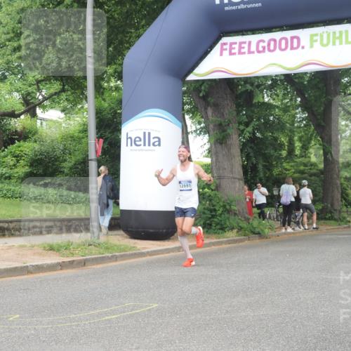 29.06.2025 - hella hamburg halbmarathon KatJ http://msf.ph/oto/8345553 29.06.2025 10:19:58 Zwischen KM18-KM19 2689, 8190, 8318 meine-sportfotos.de