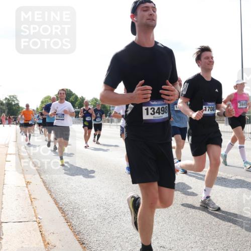 29.06.2025 - hella hamburg halbmarathon Lena Gebhardt http://msf.ph/oto/8345554 29.06.2025 10:00:52 Lombardsbrücke 11623, 13407, 13498, 3983, 17081, 1544, 1568, 1583, 1611, 1681, 1726, 2236, 2426, 2474, 2490, 2982, 3042, 3059, 3141, 3400, 3625, 3740, 3794, 3983, 4238, 4419, 4579, 4616, 4708, 4767, 4940, 4945, 5033, 5418, 5643, 5870, 6138, 6147, 6220, 6443, 6487, 6531, 6714, 6757, 6835, 7658, 7757, 7759, 7761, 8255, 8326, 8478, 8632, 8923, 9124, 9553, 9555, 9577, 9932, 10074, 10188, 10271, 10599 meine-sportfotos.de