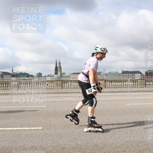 29.06.2025 - hella hamburg halbmarathon Lena Gebhardt http://msf.ph/oto/8345583 29.06.2025 09:09:09 Lombardsbrücke 82 meine-sportfotos.de