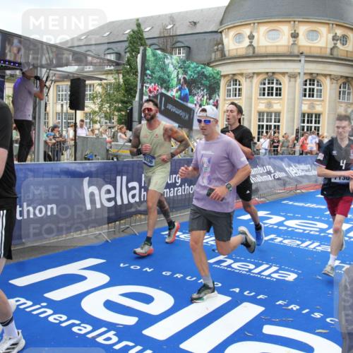29.06.2025 - hella hamburg halbmarathon Michael Strokosch http://msf.ph/oto/8345596 29.06.2025 10:52:06 Ziel 2595, 4033, 5336, 5378, 6390, 7130, 7409, 7724, 7732, 8413, 8977, 10057, 12580, 15356, 15506, 15829, 16179, 16666, 17978, 18869 meine-sportfotos.de