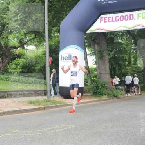 29.06.2025 - hella hamburg halbmarathon KatJ http://msf.ph/oto/8345623 29.06.2025 10:19:58 Zwischen KM18-KM19 2689, 8190, 8318 meine-sportfotos.de