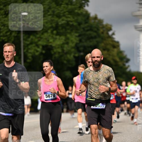 29.06.2025 - hella hamburg halbmarathon Dr. Thomas Lammeyer http://msf.ph/oto/8345681 29.06.2025 10:18:19 Kennedybrücke 1131, 1406, 1480, 2990, 3020, 3025, 3154, 3728, 3756, 3834, 3939, 5191, 5546, 5670, 6028, 6083, 6089, 6366, 6717, 7209, 7442, 7802, 7840, 7991, 8001, 8147, 8409, 9173, 9663, 9845, 10224, 10610, 10977, 11355 meine-sportfotos.de