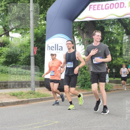 29.06.2025 - hella hamburg halbmarathon KatJ http://msf.ph/oto/8345685 29.06.2025 10:49:32 Zwischen KM18-KM19 1184, 2661, 4511, 5058, 6142, 7869 meine-sportfotos.de