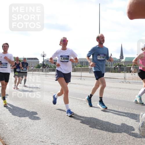 29.06.2025 - hella hamburg halbmarathon Lena Gebhardt http://msf.ph/oto/8345687 29.06.2025 10:00:52 Lombardsbrücke 6757, 11623, 13407, 13086, 12787, 3983, 1544, 1568, 1583, 1611, 1681, 1726, 2236, 2426, 2474, 2490, 2982, 3042, 3059, 3141, 3400, 3625, 3740, 3794, 3983, 4238, 4419, 4579, 4616, 4708, 4767, 4940, 4945, 5033, 5418, 5643, 5870, 6138, 6147, 6220, 6443, 6487, 6531, 6714, 6757, 6835, 7658, 7757, 7759, 7761, 8255, 8326, 8478, 8632, 8923, 9124, 9553, 9555, 9577, 9932, 10074, 10188, 10271, 10599 meine-sportfotos.de