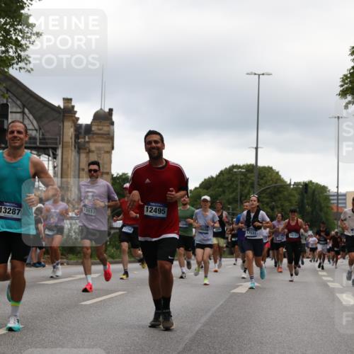 29.06.2025 - hella hamburg halbmarathon Yannick Fuchs http://msf.ph/oto/8345705 29.06.2025 10:52:25 20KM 1319, 1833, 2159, 2250, 2619, 2711, 2996, 3251, 4550, 4708, 4767, 5675, 6138, 6147, 6592, 7082, 7659, 7856, 8089, 9230, 9553, 9555, 10020, 10268, 10319, 10518, 10703, 11394, 11605, 11808, 11846, 12378, 12495, 12734, 12735, 12879, 13287, 13512, 13654, 13694, 14355, 14673, 15197, 15434, 15527, 16189, 17531, 17665, 17814, 17839, 17967, 18682, 18727, 18985 meine-sportfotos.de