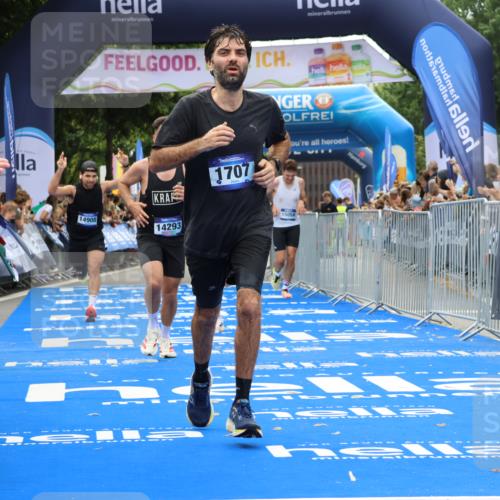 29.06.2025 - hella hamburg halbmarathon Strokosch-Dieckow http://msf.ph/oto/8345801 29.06.2025 10:32:34 Ziel 1707, 1990, 11745, 11877, 12987, 13199, 13961, 14293, 14908, 16619, 17117, 18135, 18562, 18563 meine-sportfotos.de