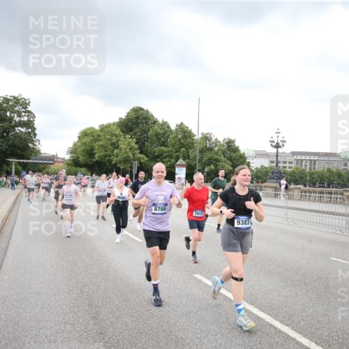 29.06.2025 - hella hamburg halbmarathon Jannik Wohlers http://msf.ph/oto/8345814 29.06.2025 10:56:02 Lombardsbrücke 1047, 1113, 2143, 2307, 2915, 3257, 3438, 3520, 3675, 3676, 3953, 3987, 4083, 4773, 5237, 5438, 5693, 5757, 6690, 7090, 7307, 7711, 8108, 8517, 8606, 8766, 9383, 9948, 9953, 10555, 10569, 10740, 10784, 10932, 11298, 11628, 12221, 12295, 12296, 12543, 13096, 13965, 14613, 15443, 15747, 16034, 16655, 16934, 17084, 17092, 17398, 17494, 17649, 17673, 17797, 18047, 18197, 18247, 18798 meine-sportfotos.de