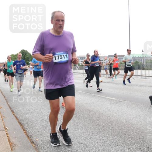 29.06.2025 - hella hamburg halbmarathon Lena Gebhardt http://msf.ph/oto/8345918 29.06.2025 10:38:28 Lombardsbrücke 1261, 2498, 12675, 17511, 465, 56, 1196, 1394, 1457, 1596, 1721, 1742, 1791, 1901, 1966, 2113, 2151, 2498, 2576, 2660, 2693, 2786, 3010, 3094, 3095, 3216, 3242, 3286, 3323, 3338, 3635, 3636, 3716, 3726, 3777, 3841, 3880, 4028, 4139, 4155, 4159, 4259, 4260, 4316, 4414, 4883, 4921, 5085, 5089, 5155, 5300, 5617, 5684, 5713, 5735, 5913, 6199, 6200, 6695, 6696, 6751, 6875, 6930, 7117, 7118, 7148, 7165, 7371, 7552, 7561, 7629, 7692, 7849, 7868, 7914 meine-sportfotos.de