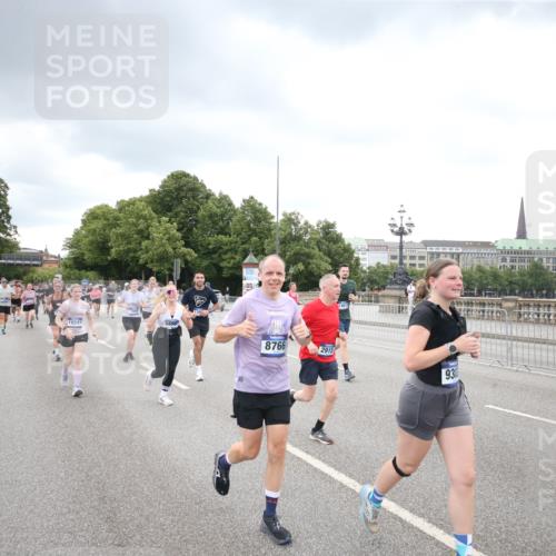 29.06.2025 - hella hamburg halbmarathon Jannik Wohlers http://msf.ph/oto/8345924 29.06.2025 10:56:03 Lombardsbrücke 1047, 1113, 2143, 2307, 2915, 3438, 3520, 3675, 3676, 3953, 3987, 4083, 4773, 5237, 5438, 5693, 5757, 6690, 7090, 7307, 7711, 8108, 8517, 8606, 8766, 9383, 9948, 9953, 10555, 10569, 10932, 11298, 11628, 12221, 12295, 12296, 12543, 13096, 13965, 14613, 15443, 15747, 16034, 16934, 17084, 17092, 17494, 17649, 17673, 17797, 18047, 18197, 18247, 18798 meine-sportfotos.de