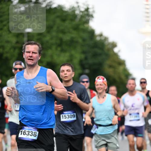 29.06.2025 - hella hamburg halbmarathon Dr. Thomas Lammeyer http://msf.ph/oto/8345938 29.06.2025 09:56:07 Kennedybrücke 1057, 1139, 1169, 1220, 1415, 1512, 1604, 2233, 3109, 3305, 4080, 4871, 4915, 5007, 5011, 5336, 5477, 6373, 6711, 7067, 7191, 7432, 7451, 7710, 7865, 7961, 8467, 8852, 9444, 10099, 10251, 10493, 10691, 10741 meine-sportfotos.de