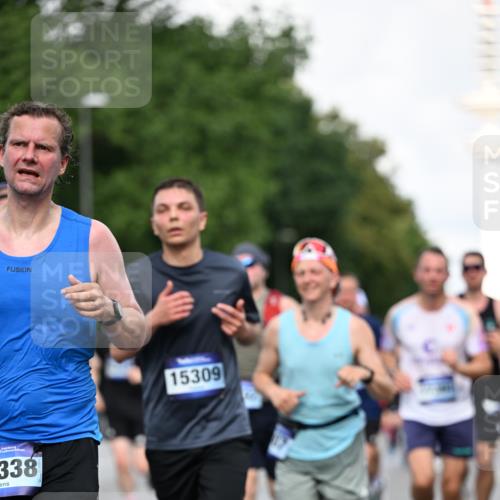 29.06.2025 - hella hamburg halbmarathon Dr. Thomas Lammeyer http://msf.ph/oto/8346047 29.06.2025 09:56:08 Kennedybrücke 1057, 1139, 1169, 1220, 1415, 1512, 1604, 2233, 3109, 3124, 3305, 4080, 4871, 4915, 5007, 5011, 5336, 5477, 6373, 6711, 7067, 7191, 7432, 7451, 7710, 7865, 7961, 8467, 8852, 9444, 10099, 10251, 10493, 10691, 10741 meine-sportfotos.de