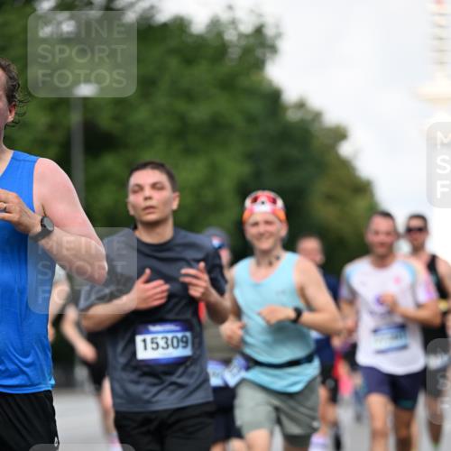 29.06.2025 - hella hamburg halbmarathon Dr. Thomas Lammeyer http://msf.ph/oto/8346079 29.06.2025 09:56:08 Kennedybrücke 1057, 1139, 1169, 1220, 1415, 1512, 1604, 2233, 3109, 3124, 3305, 4080, 4871, 4915, 5007, 5011, 5336, 5477, 6373, 6711, 7067, 7191, 7432, 7451, 7710, 7865, 7961, 8467, 8852, 9444, 10099, 10251, 10493, 10691, 10741 meine-sportfotos.de