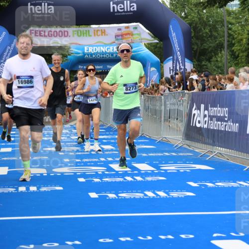 29.06.2025 - hella hamburg halbmarathon Strokosch-Dieckow http://msf.ph/oto/8346107 29.06.2025 10:53:10 Ziel 2074, 2111, 2208, 3059, 3258, 4121, 7312, 7383, 7864, 8273, 8361, 9142, 9537, 12875, 14323, 15179, 16929, 16986, 19208 meine-sportfotos.de