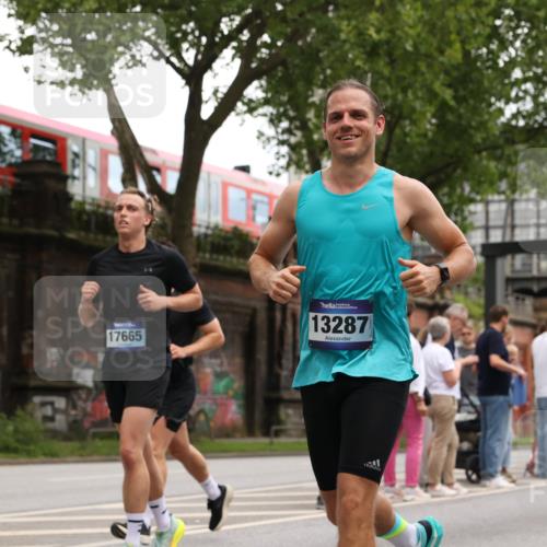29.06.2025 - hella hamburg halbmarathon Yannick Fuchs http://msf.ph/oto/8346123 29.06.2025 10:52:26 20KM 1319, 1833, 2159, 2250, 2619, 2711, 2996, 3251, 4550, 4708, 4767, 5675, 6138, 6147, 6592, 7082, 7659, 7856, 8089, 9230, 9553, 9555, 9835, 10020, 10268, 10319, 10518, 10703, 11394, 11605, 11808, 11846, 12378, 12495, 12734, 12735, 12879, 13287, 13512, 13654, 13694, 14355, 14673, 15197, 15434, 15527, 16189, 17531, 17665, 17814, 17839, 17967, 18682, 18727, 18985 meine-sportfotos.de