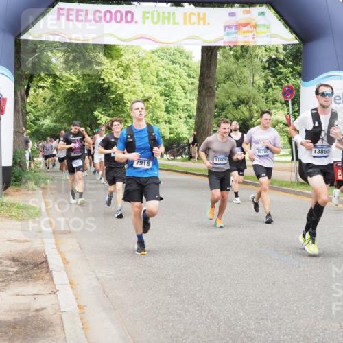 29.06.2025 - hella hamburg halbmarathon MichiJ http://msf.ph/oto/8346210 29.06.2025 10:40:37 Zwischen KM18-KM19 3334, 3999, 6877, 7232, 7918, 9032, 12490, 13033, 13803, 13865, 16357, 16780, 18487 meine-sportfotos.de