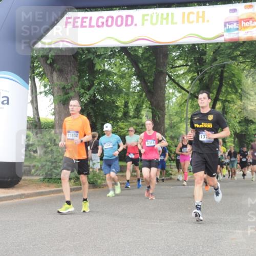 29.06.2025 - hella hamburg halbmarathon KatJ http://msf.ph/oto/8346225 29.06.2025 10:49:40 Zwischen KM18-KM19 1114, 1940, 4859, 6311, 7869 meine-sportfotos.de