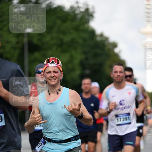 29.06.2025 - hella hamburg halbmarathon Dr. Thomas Lammeyer http://msf.ph/oto/8346227 29.06.2025 09:56:09 Kennedybrücke 1057, 1139, 1169, 1220, 1415, 1512, 1604, 2233, 3109, 3124, 3305, 4080, 4691, 4871, 4915, 5007, 5011, 5336, 5477, 6373, 6711, 7067, 7191, 7432, 7451, 7865, 7961, 8467, 8852, 9444, 10099, 10251, 10493, 10741, 10796 meine-sportfotos.de