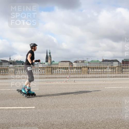 29.06.2025 - hella hamburg halbmarathon Lena Gebhardt http://msf.ph/oto/8346270 29.06.2025 09:09:09 Lombardsbrücke 268 meine-sportfotos.de