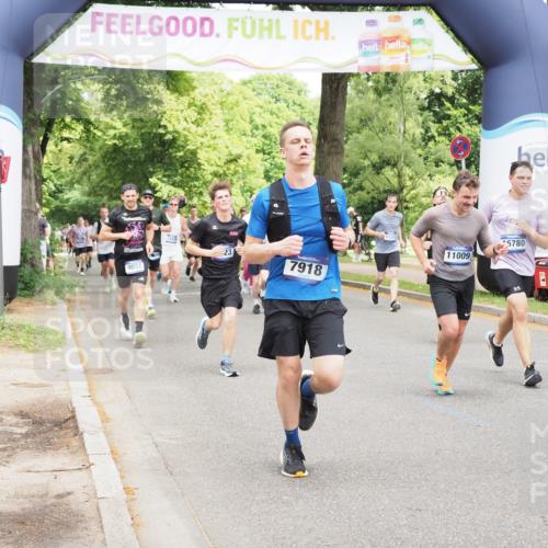 29.06.2025 - hella hamburg halbmarathon MichiJ http://msf.ph/oto/8346322 29.06.2025 10:40:38 Zwischen KM18-KM19 3334, 3999, 6723, 7232, 7918, 9032, 11009, 11333, 12490, 12607, 13033, 13803, 13865, 14239, 16467, 16780, 18487 meine-sportfotos.de