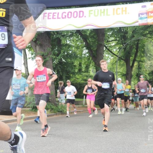 29.06.2025 - hella hamburg halbmarathon KatJ http://msf.ph/oto/8346330 29.06.2025 10:49:42 Zwischen KM18-KM19 1114, 1940, 4859, 6311 meine-sportfotos.de