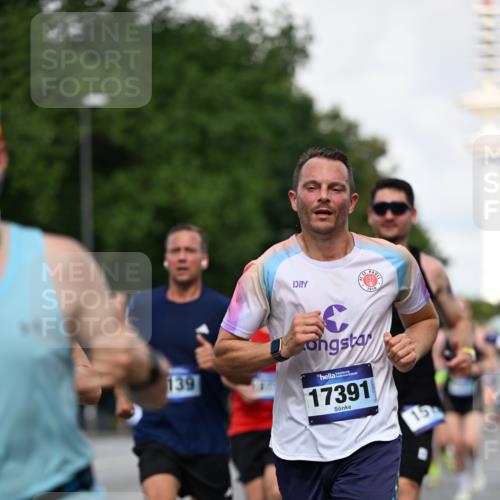 29.06.2025 - hella hamburg halbmarathon Dr. Thomas Lammeyer http://msf.ph/oto/8346334 29.06.2025 09:56:09 Kennedybrücke 1057, 1139, 1169, 1220, 1415, 1512, 1604, 2233, 3109, 3124, 3305, 4080, 4691, 4871, 4915, 5007, 5011, 5336, 5477, 6373, 6711, 7067, 7191, 7432, 7451, 7865, 7961, 8467, 8852, 9444, 10099, 10251, 10493, 10741, 10796 meine-sportfotos.de