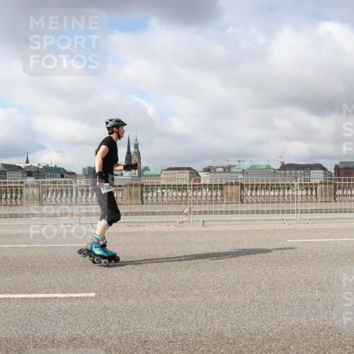 29.06.2025 - hella hamburg halbmarathon Lena Gebhardt http://msf.ph/oto/8346387 29.06.2025 09:09:09 Lombardsbrücke 68 meine-sportfotos.de