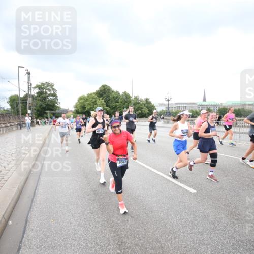29.06.2025 - hella hamburg halbmarathon Jannik Wohlers http://msf.ph/oto/8346554 29.06.2025 10:56:13 Lombardsbrücke 1047, 2143, 2307, 2887, 2991, 3438, 3516, 3517, 3520, 3614, 3675, 3676, 3953, 3987, 4094, 4118, 4773, 5237, 5438, 5911, 6348, 6349, 7090, 7307, 7711, 8108, 8150, 8606, 8939, 8943, 9172, 9210, 9910, 10555, 10569, 10571, 10932, 10936, 11047, 11089, 11204, 12221, 12328, 12354, 12543, 12993, 13096, 13108, 13834, 14613, 14711, 14746, 15215, 15747, 16034, 16934, 17092, 17494, 17797, 18047, 18197, 18247 meine-sportfotos.de