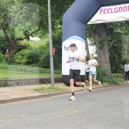 29.06.2025 - hella hamburg halbmarathon KatJ http://msf.ph/oto/8346608 29.06.2025 10:20:05 Zwischen KM18-KM19 3379, 8323 meine-sportfotos.de