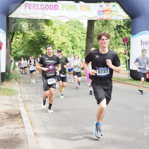 29.06.2025 - hella hamburg halbmarathon MichiJ http://msf.ph/oto/8346641 29.06.2025 10:40:39 Zwischen KM18-KM19 3334, 3999, 6723, 7918, 9032, 10724, 11009, 11333, 12490, 12607, 13033, 13803, 13865, 14239, 16467, 16780, 18487 meine-sportfotos.de