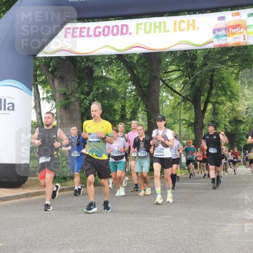 29.06.2025 - hella hamburg halbmarathon KatJ http://msf.ph/oto/8346648 29.06.2025 10:49:46 Zwischen KM18-KM19 1126, 1722, 1724, 4370, 6311, 8469 meine-sportfotos.de