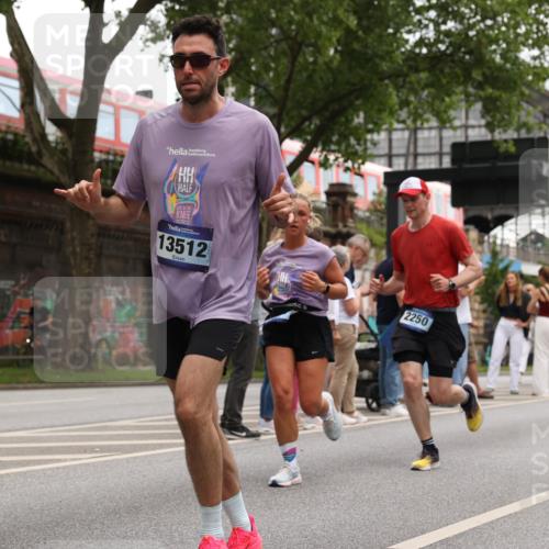 29.06.2025 - hella hamburg halbmarathon Yannick Fuchs http://msf.ph/oto/8346654 29.06.2025 10:52:28 20KM 1319, 1833, 2159, 2250, 2619, 2711, 2996, 3251, 4550, 4767, 5675, 6592, 7659, 7856, 8089, 9230, 9553, 9555, 9835, 10020, 10268, 10319, 10518, 10539, 10703, 11394, 11605, 11808, 11846, 12378, 12495, 12734, 12735, 12809, 12879, 13287, 13512, 13654, 13694, 14355, 14673, 15197, 15527, 16189, 16409, 17531, 17665, 17814, 17839, 17967, 18682, 18727, 18833, 18985, 19002, 19003 meine-sportfotos.de